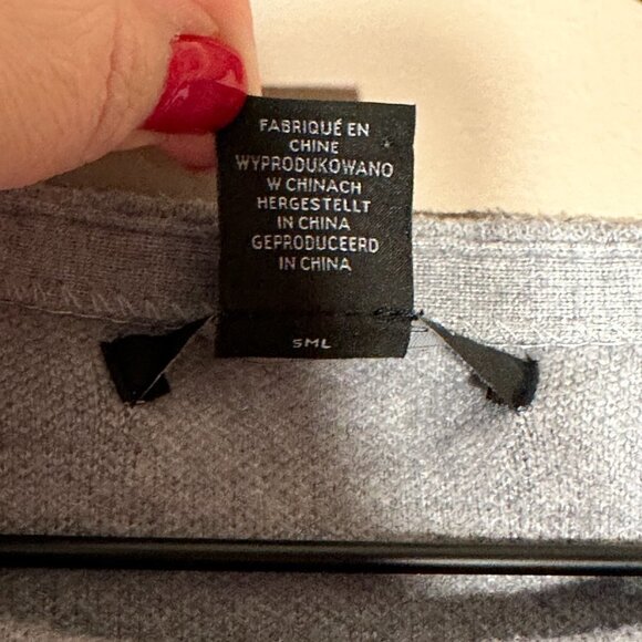 Women's M Tahari Pullover Sweater Gray White Striped Cuffs Warm Heavy - Picture 6 of 7